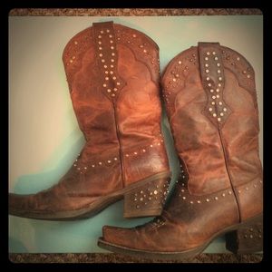 Ariat Cowboy boots