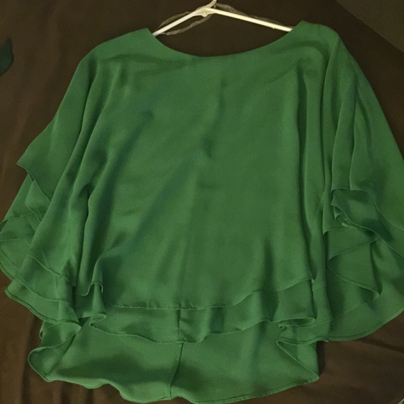 Green flattery blouse