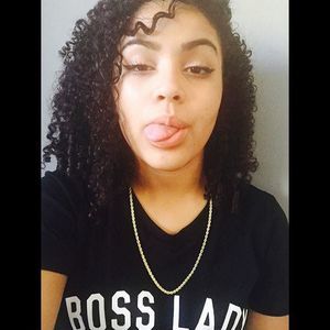 Meet your Posher, Ari