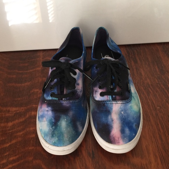 Galaxy vans size 9