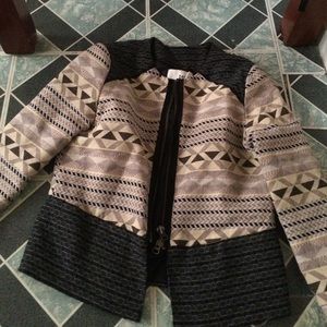 Patterned jacket perfect for any outfit!!!