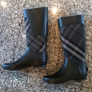 🎄Reduced🎄Burberry Rain boots