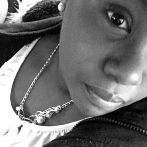 Meet your Posher, Denise