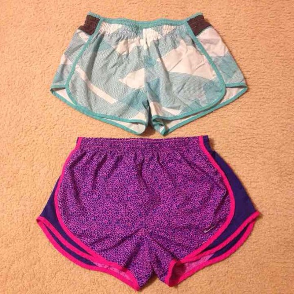 2 pairs of Nike shorts