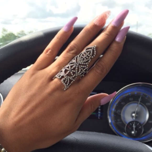 Jewelry - ✨ Sale ✨🆕 Fabulously Chic Statement Ring ✨