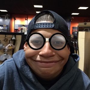 Meet your Posher, Chris