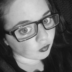 Meet your Posher, Laurel