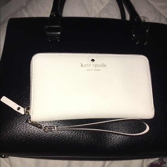 SOLD 💕 Kate spade wristlet / wallet
