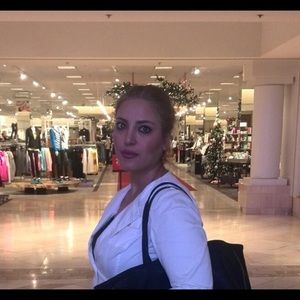 Meet your Posher, Mina