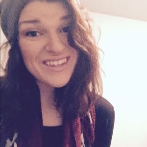 Meet your Posher, Felicia