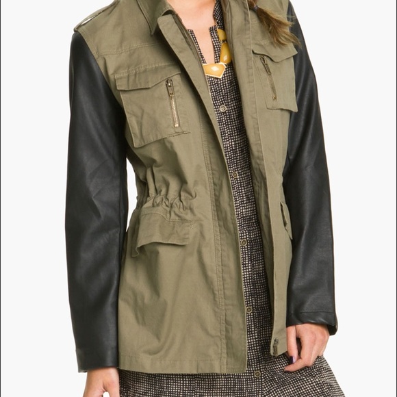 Blu pepper jacket size medium.
