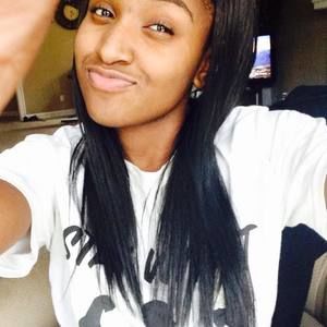 Meet your Posher, Lonna