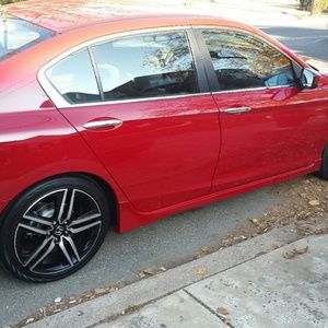 Meet your Posher, Nicole