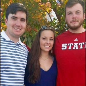 Meet your Posher, Claire