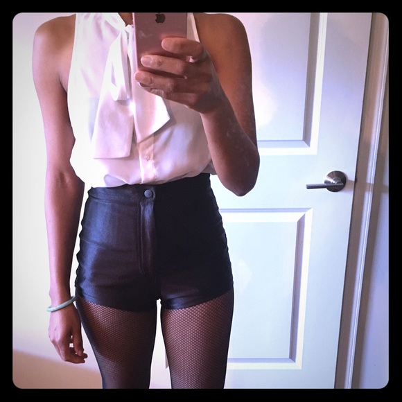 Outfit .. American Apparel - Picture 1 of 1
