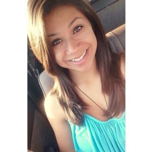 Meet your Posher, Danielle