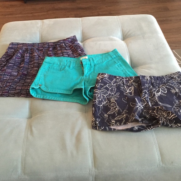 Shorts bundle ** willing to sell as separates - Picture 1 of 2