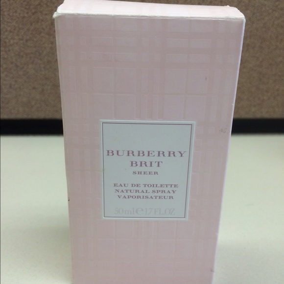 Burberry Brit Sheer Eau de Toilette Spray