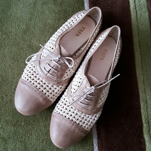 TATA leather flats - Picture 1 of 4