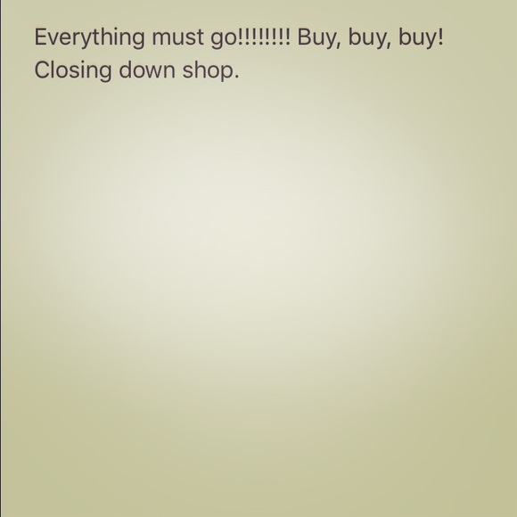 Everything must go - Picture 1 of 1