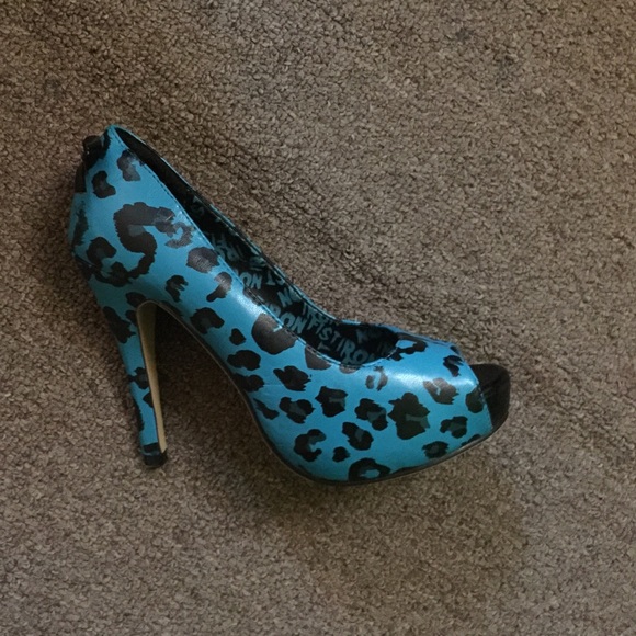 Hot topics heels