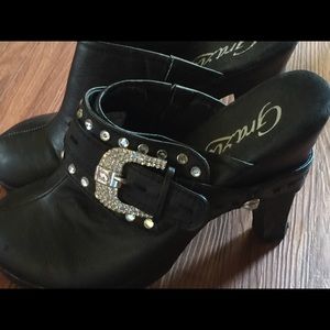 Grazie size 7 black heels