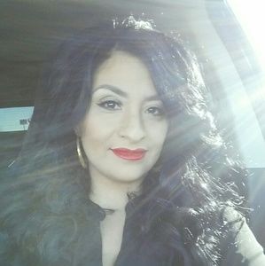 Meet your Posher, Brenda