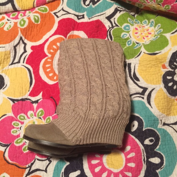 Steve madden sweater boots