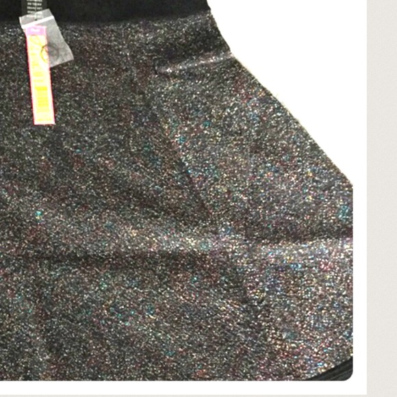 ✨Metallic Skirt✨ - Picture 4 of 4