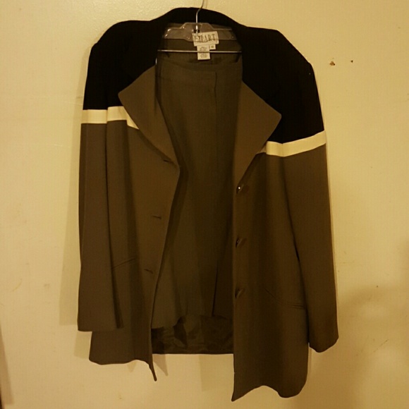 Cute skirt and jacket - Picture 4 of 4