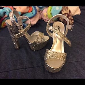 I am selling because I don't need these shoes