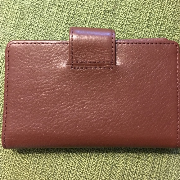 Cute brown Kenneth Cole card wallet - Picture 2 of 4