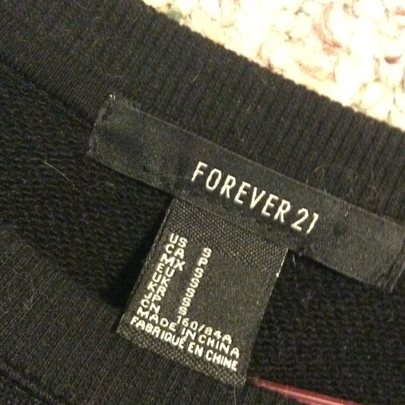 Sweater - Picture 4 of 4