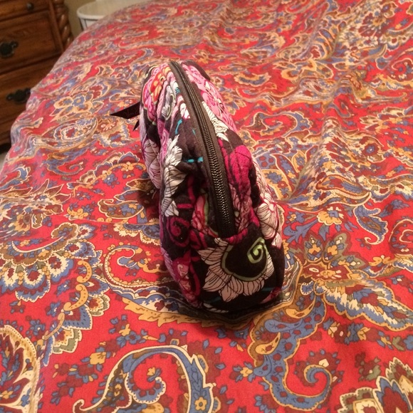 Medium size Vera Bradley cosmetic bag - Picture 2 of 3
