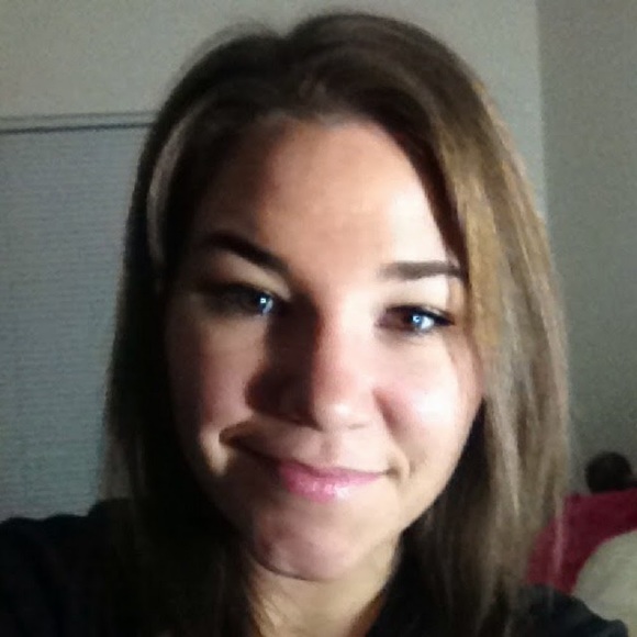 Meet your Posher, Amanda - Picture 1 of 1