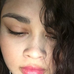 Meet your Posher, Daniela