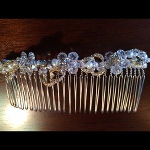 Bridal Hair comb with crystals and pearls