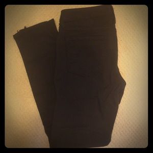 NWOT Black Skinnies!