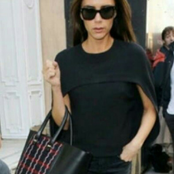 Sleeveless shirt
