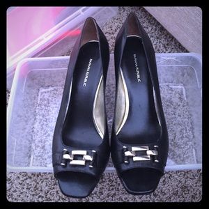 Black banana republic heels