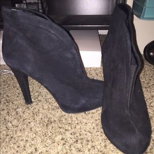 Jessica Simpson ankle booties size 8.5