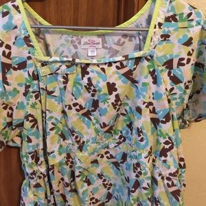 Cute scrub top by URBANE, xxl fits like large/XL
