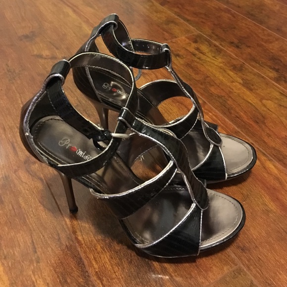 Black and Grey Gladiator Heels!