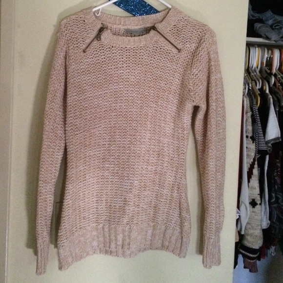 Knit sweater