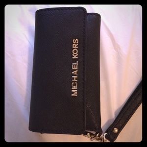 Michael kors IPhone 5s phone case/wristlet