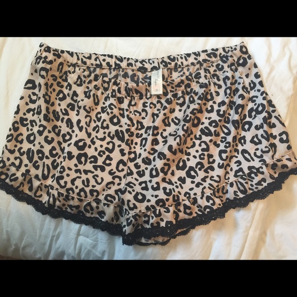 Leopard Lingerie shorts size: Large length: 10in