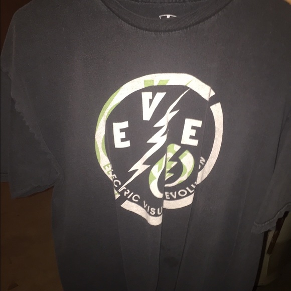 band tee