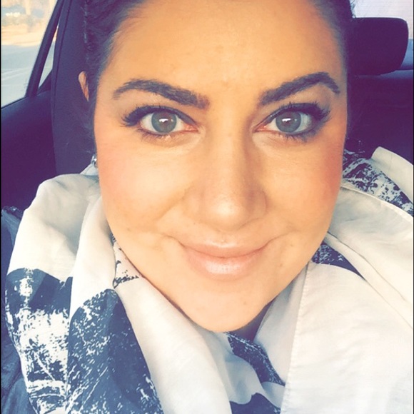 Meet your Posher, Marissa - Picture 3 of 3