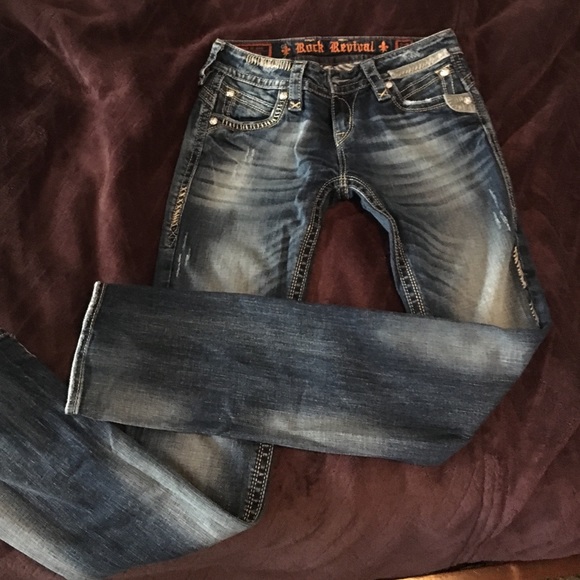 Size 27 easy straight faded wash rock revivals