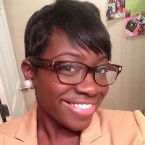 Meet your Posher, Brenttia